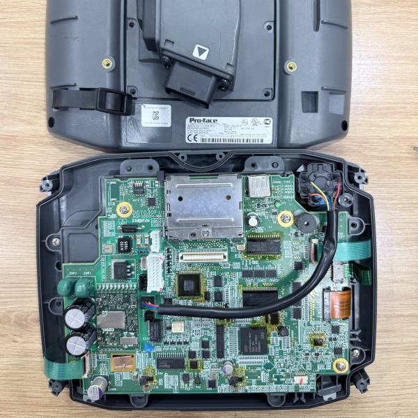 Sửa màn hình Robot điều khiển Proface AGP3310H-T1-D24-RED